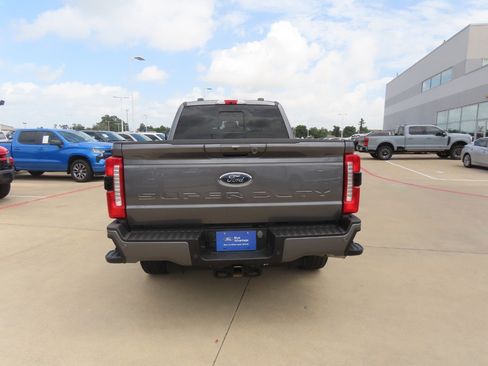 Certified 2024 Ford F250 Lariat w/ Lariat Ultimate Package AWD/4WD image 11