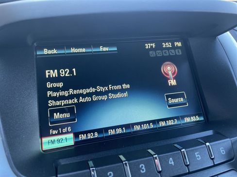 Used 2016 Chevrolet Equinox LTZ w/ Enhanced Convenience Package image 19