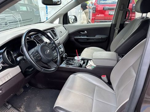 Used 2015 Kia Sedona SX Limited FWD image 12