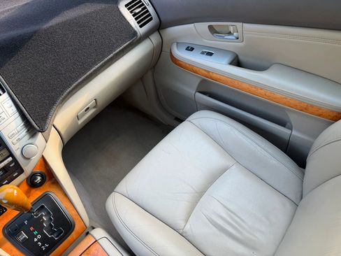 Used 2004 Lexus RX 330 AWD image 24