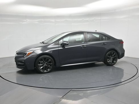 Used 2024 Toyota Corolla XSE FWD image 31