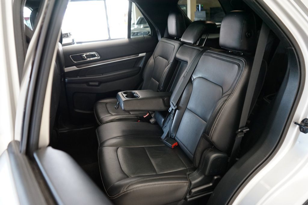 Used 2019 Ford Explorer Limited w/ Class III Trailer Tow Package AWD/4WD image 49