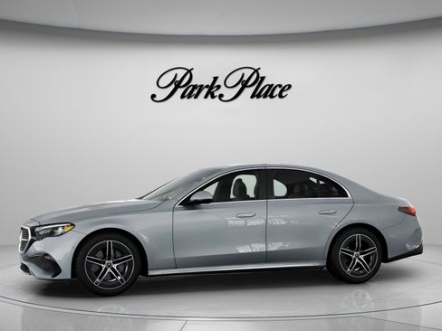 Used 2026 Mercedes-Benz E 350 Sedan image 4