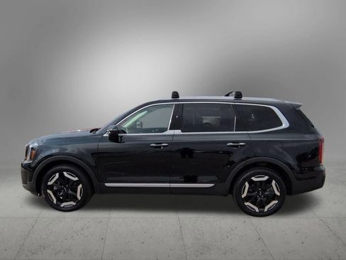 Used 2023 Kia Telluride S AWD/4WD image 3