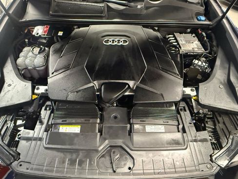 Used 2022 Audi Q8 Prestige w/ Prestige Package AWD/4WD image 24