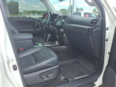 Used 2019 Toyota 4Runner Limited AWD/4WD image 22
