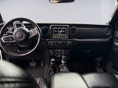 Used 2022 Jeep Gladiator Overland image 12