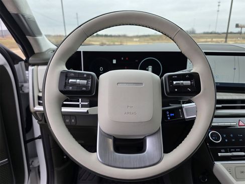 Used 2025 Hyundai Santa Fe Calligraphy image 11