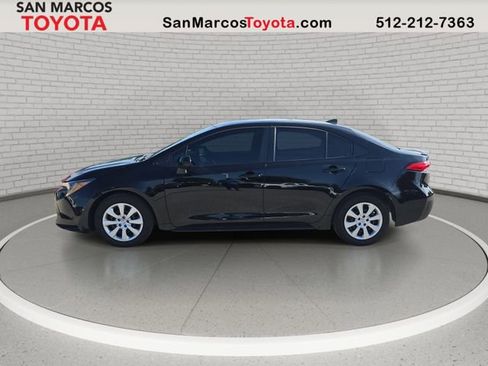Used 2025 Toyota Corolla LE FWD image 9