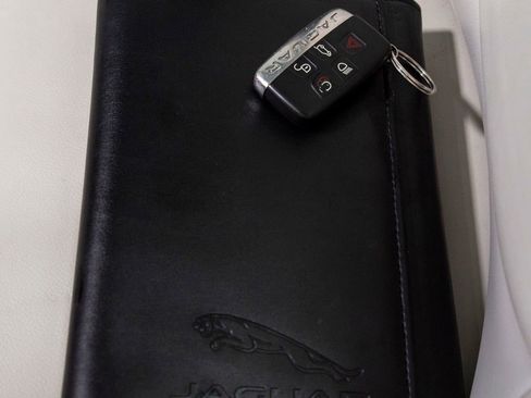 Used 2020 Jaguar F-PACE Prestige image 31