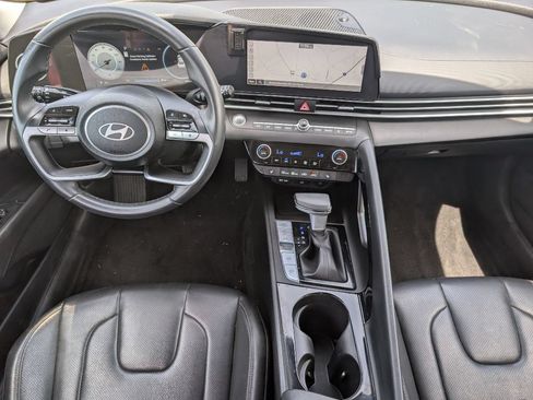 Used 2024 Hyundai Elantra Limited FWD image 7