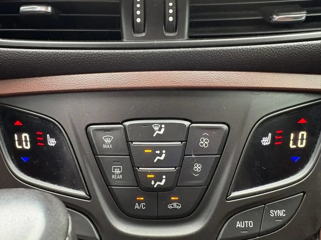 Used 2017 Buick Envision Premium AWD/4WD image 15