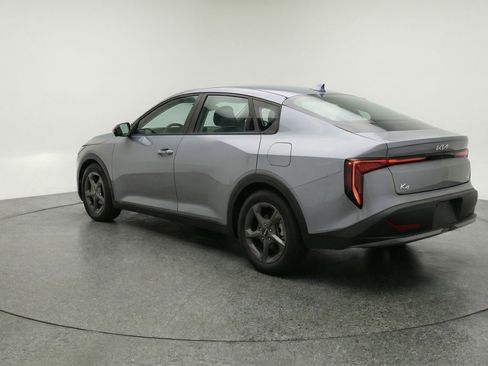 Used 2025 Kia K4 LXS image 6