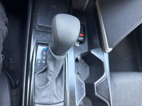 Used 2025 Toyota Camry LE w/ Convenience Package image 18