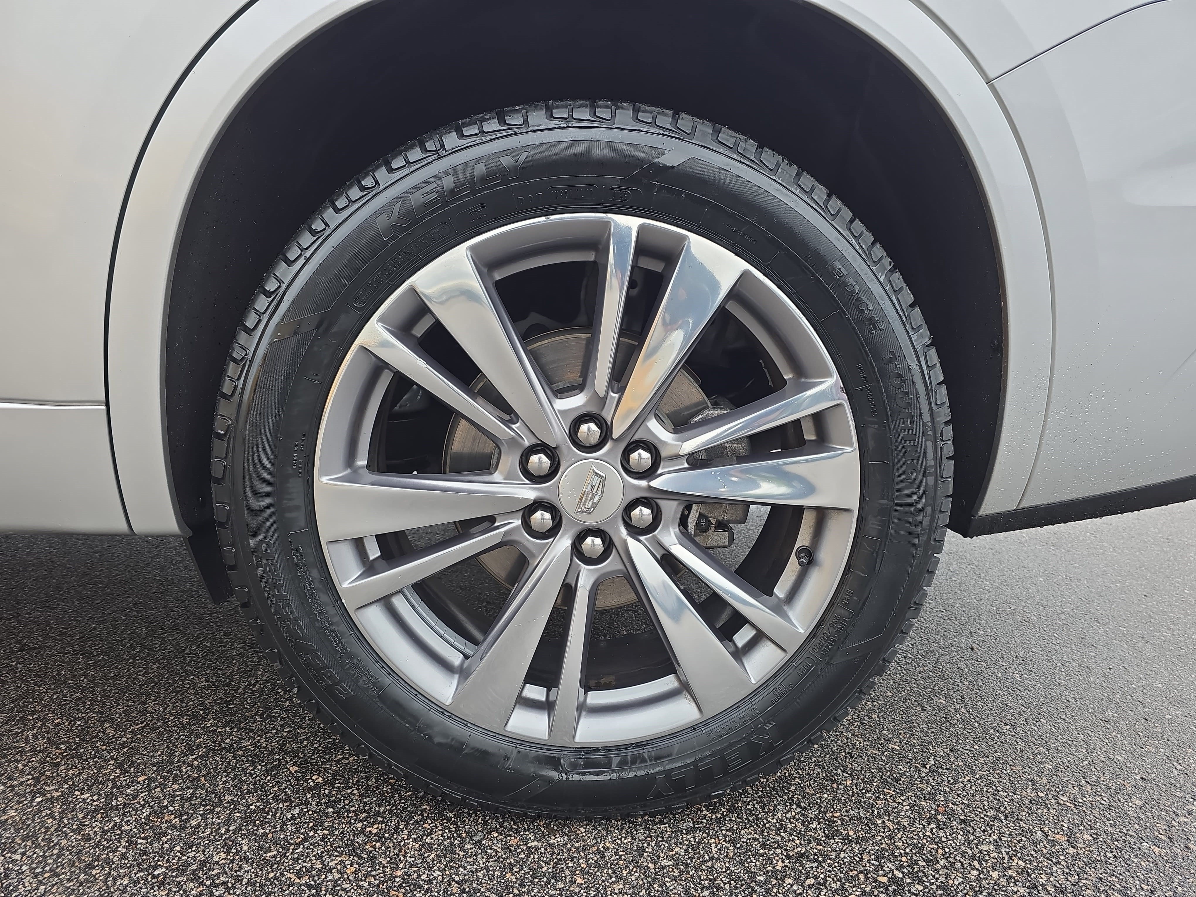 Used 2020 Cadillac XT6 Premium Luxury FWD image 33