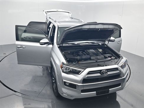 Used 2022 Toyota 4Runner Limited image 71