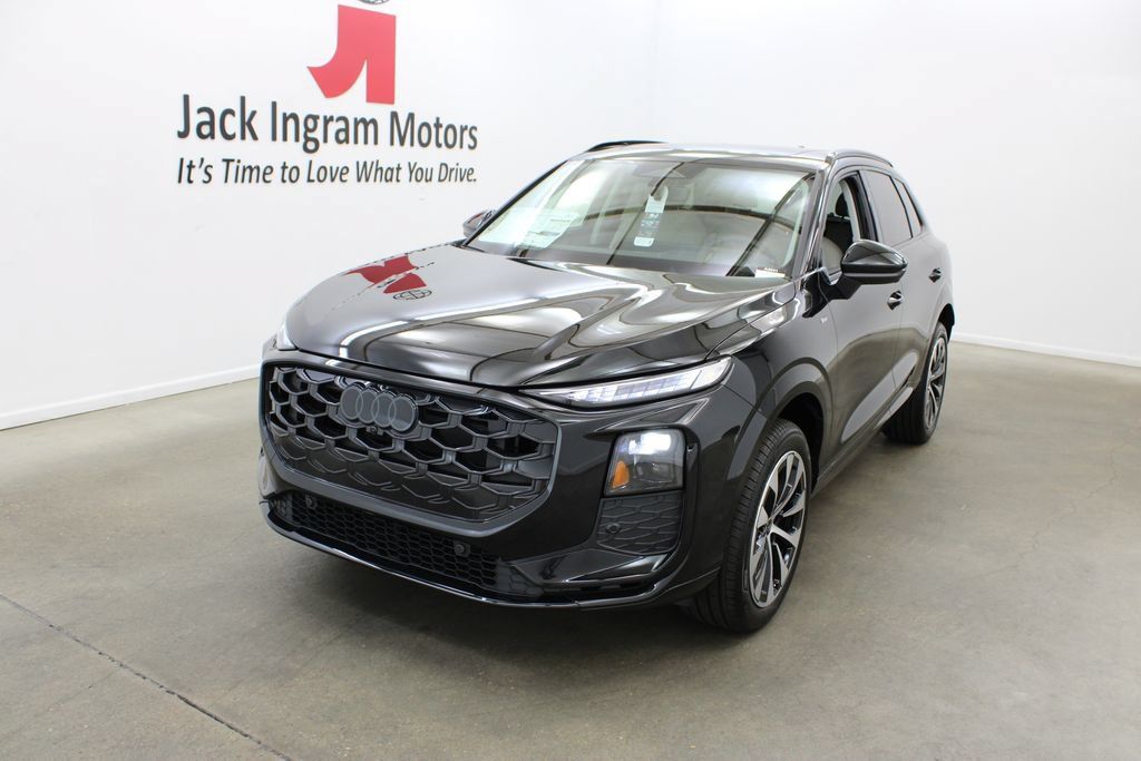 New 2026 Audi Q3 quattro 2.0T AWD/4WD image 2