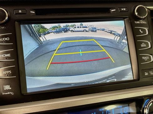 Used 2016 Toyota Highlander Limited FWD image 14