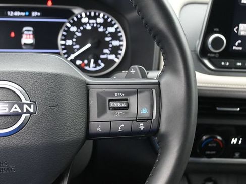 Used 2025 Nissan Rogue SV AWD/4WD image 14