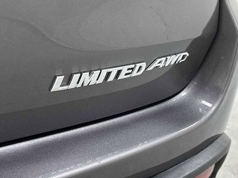 Used 2015 Toyota Highlander Limited Platinum image 30