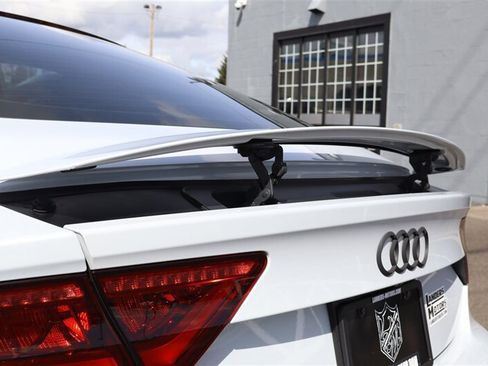 Used 2015 Audi RS 7 Prestige w/ Carbon-Optic Package AWD/4WD image 34