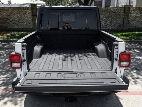 Used 2022 Jeep Gladiator Sport image 62