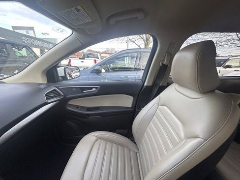 Used 2023 Ford Edge SEL image 19