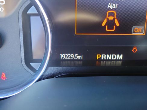 Certified 2022 Ford F350 Lariat w/ Black Appearance Package image 14