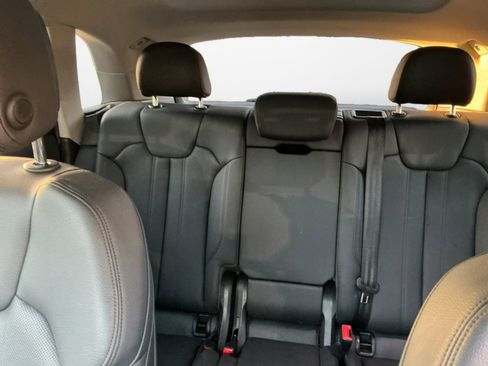 Used 2020 Audi Q5 e Prestige image 14