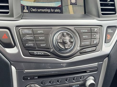 Used 2020 Nissan Pathfinder SL AWD/4WD image 21