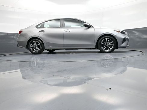 Certified 2023 Kia Forte LXS w/ LXS Technology Package FWD image 27