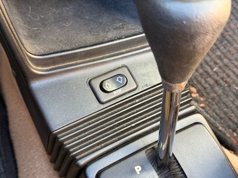 Used 1993 Saab 900 S FWD image 12