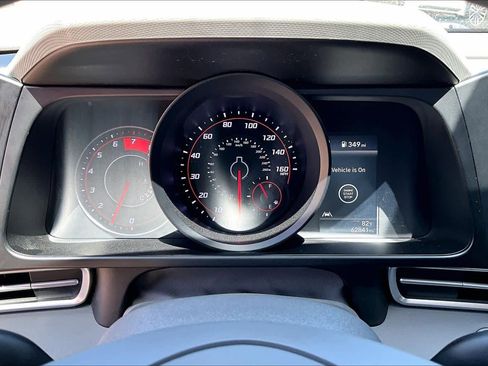 Used 2022 Hyundai Elantra SEL FWD image 41