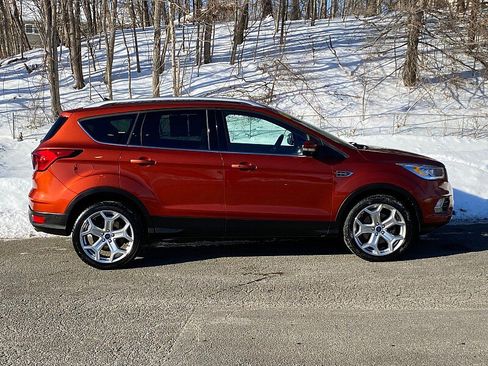 Used 2019 Ford Escape Titanium image 5