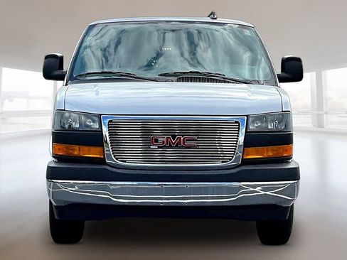 Used 2024 GMC Savana 2500 w/ Driver Convenience Package RWD image 2