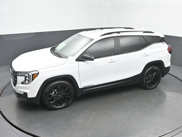 Used 2024 GMC Terrain SLE w/ Driver Convenience Package FWD image 37