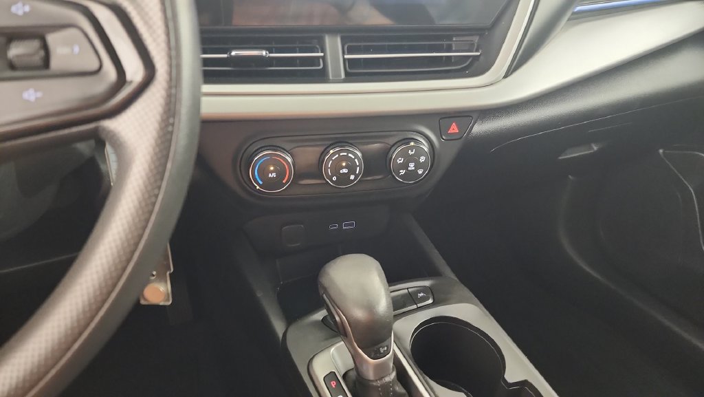 Used 2024 Chevrolet Trax LS w/ Driver Confidence Package FWD image 15