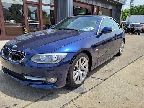 Used 2013 BMW 328i Convertible RWD image 3