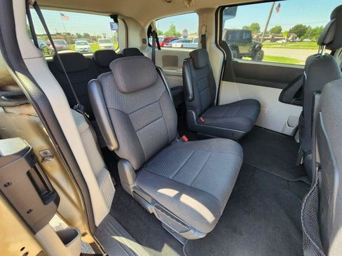 Used 2010 Dodge Grand Caravan SE FWD image 20