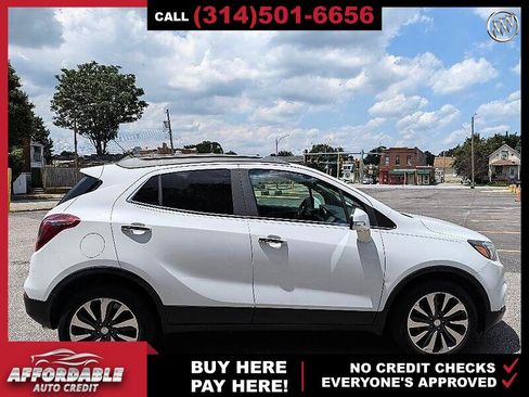 Used 2017 Buick Encore Essence FWD image 6