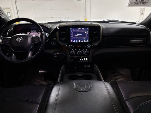 Used 2019 RAM 2500 Laramie w/ Black Appearance Package image 10