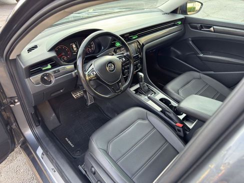 Used 2020 Volkswagen Passat 2.0T R-Line FWD image 23