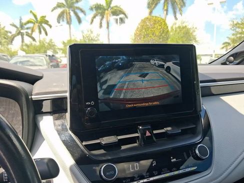 Used 2023 Toyota Corolla SE w/ SE Premium Package image 22