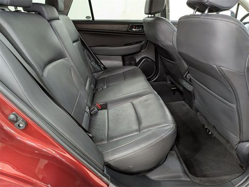 Used 2017 Subaru Outback 3.6R Limited image 33