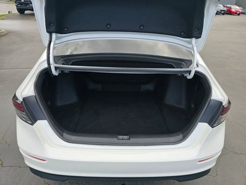 Certified 2023 Honda Accord EX image 5