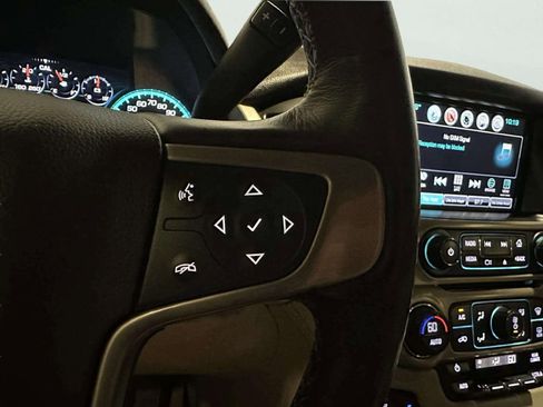 Used 2017 GMC Yukon Denali w/ Open Road Package AWD/4WD image 44