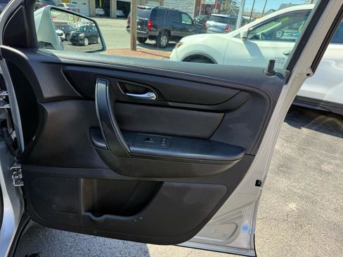 Used 2015 Chevrolet Traverse LT FWD image 29