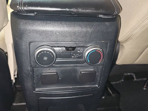 Used 2021 Ford Explorer 2WD image 26