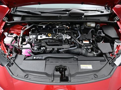 Certified 2025 Toyota Prius XLE image 34