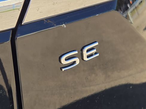 New 2026 Volkswagen Atlas SE image 8